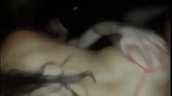 Corno aproveita e chama amigo