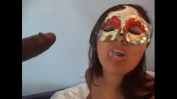 Tesuda tomando leite de pica preta grossa enorme