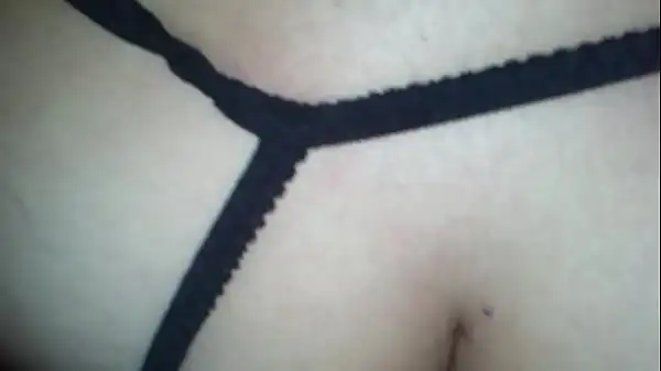 Corninho espreita a esposa e goza ouvindo seus gemidos